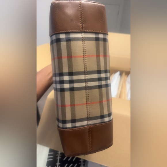 Burberry Alma - Picture 11 of 12